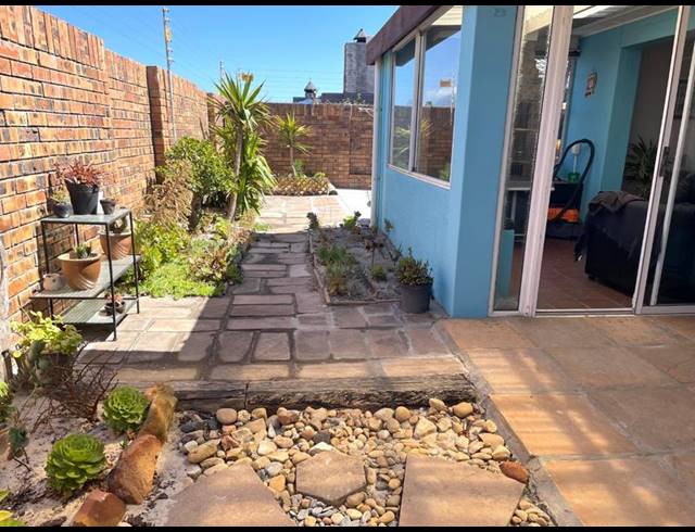 2 BEDROOM PROPERTY TO RENT IN COSTA DA GAMA